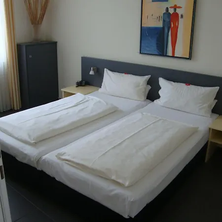 Hotel International Am Theater 3*