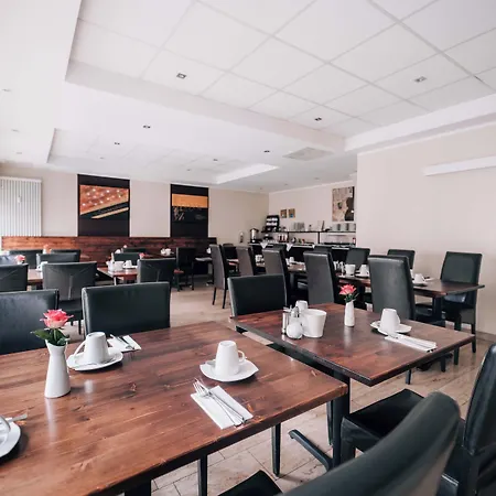 Hotel International Am Theater 3*