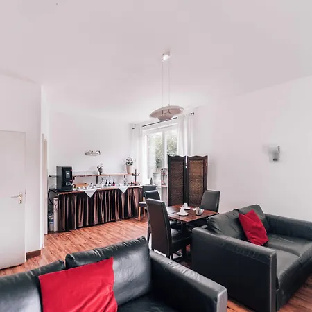 Hotel International Am Theater 3*