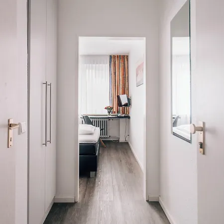 Hotel International Am Theater 3*